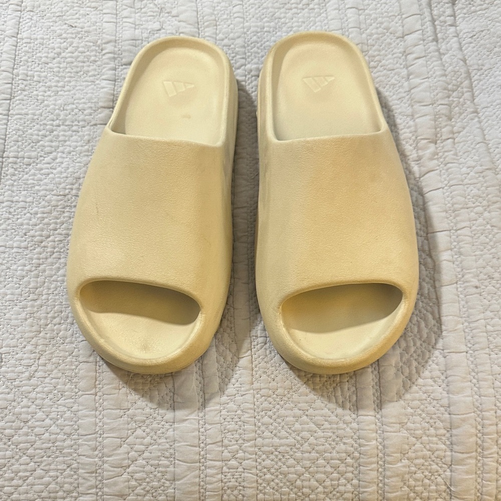 2022 Yeezy Slides Bone sz 14